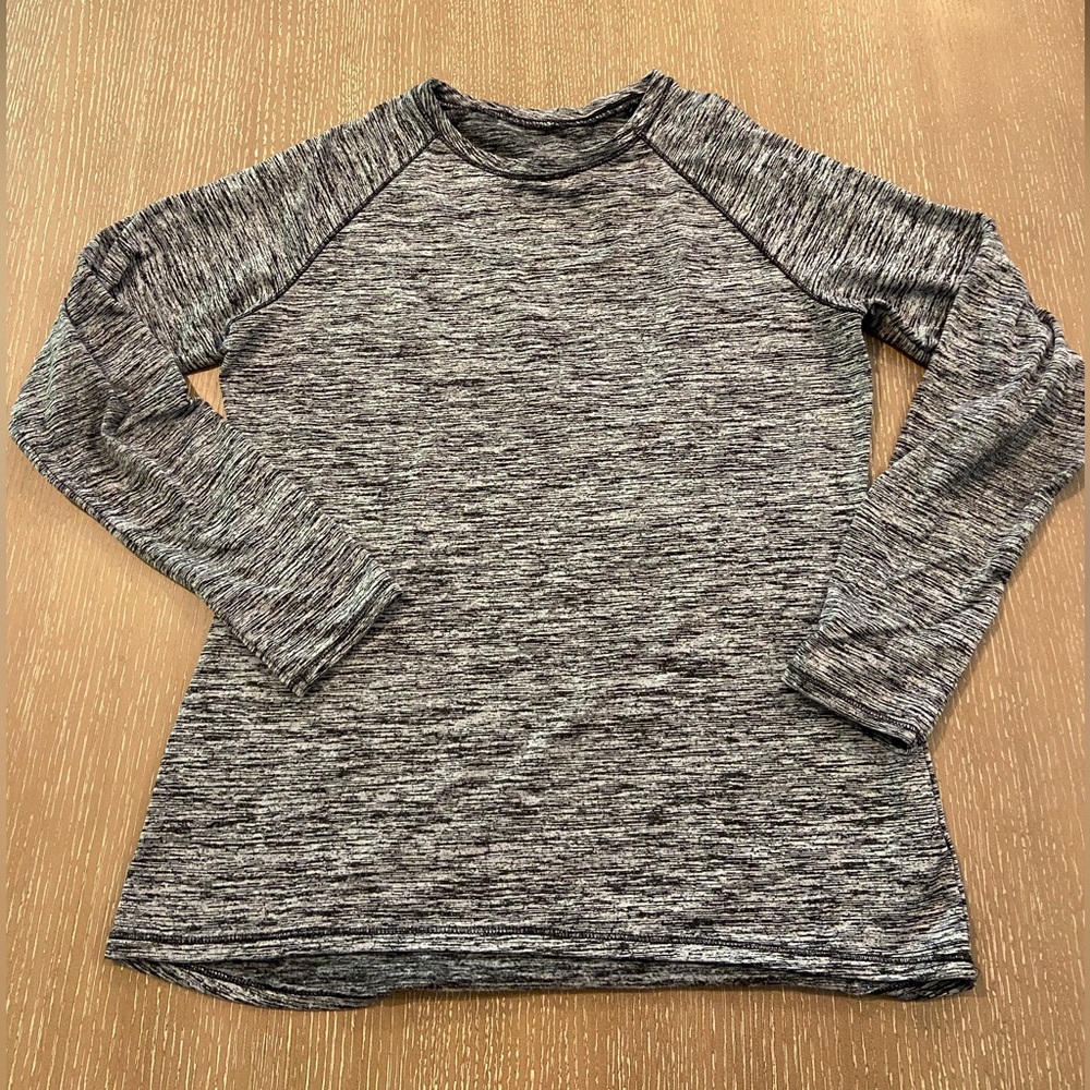 Cuddl Duds Top Medium Heather Gray Stretch Climate Right Long Sleeve Thumb Holes
